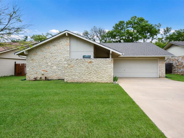 12111 Robin Ridge Ln