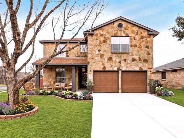 122 Mossy Rock CV
