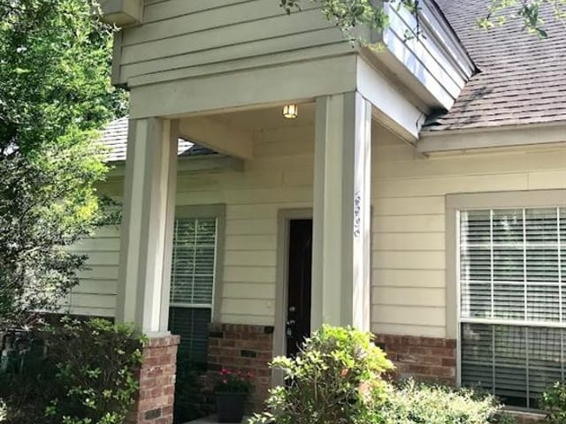 12295 Abbey Glen Ln