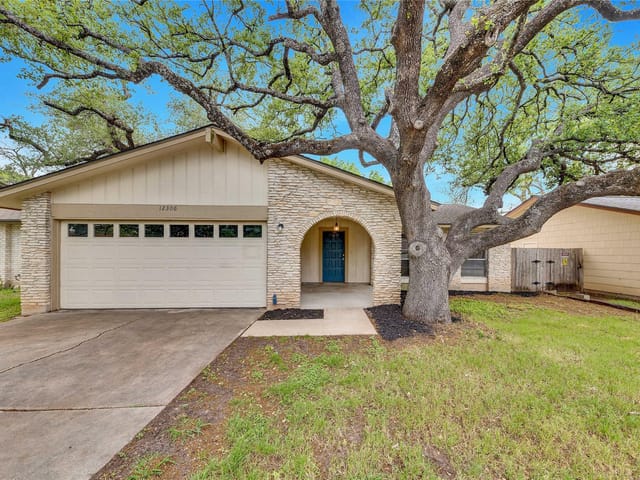 12306 Double Tree Ln