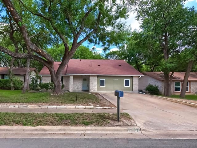 12709 Lamplight Village Ave