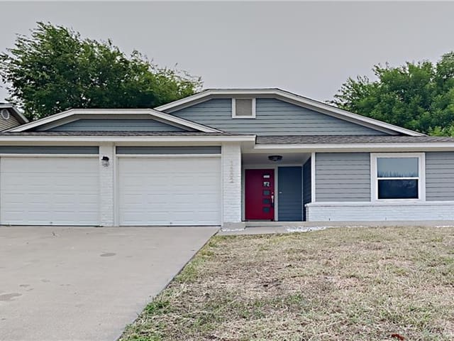1302 Dominique Dr