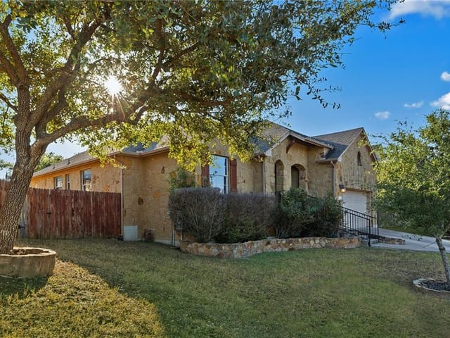 131 Canterbury Dr