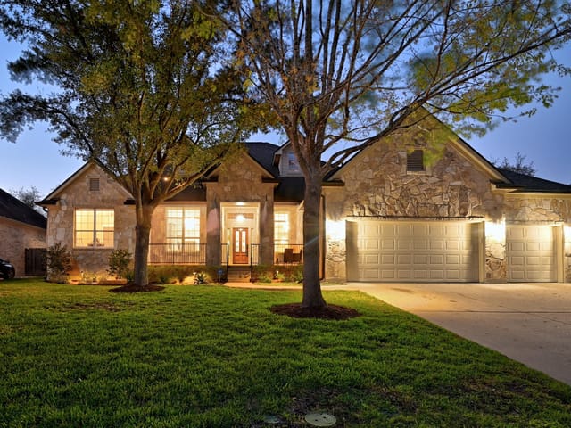 131 Eaton Ln