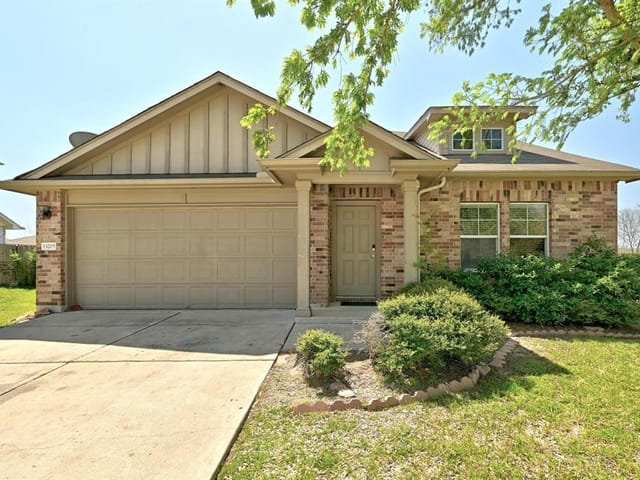 13205 Pine Needle St