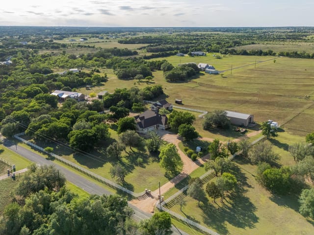 134 Creekside Dr