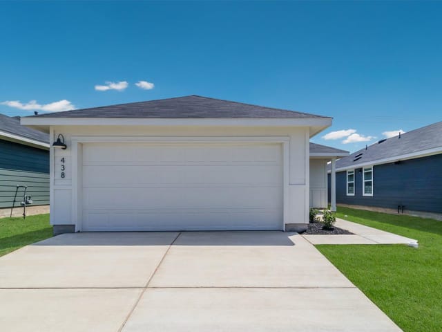 134 Schuenemann Way