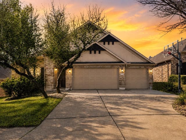 13530 Mesa Verde Dr