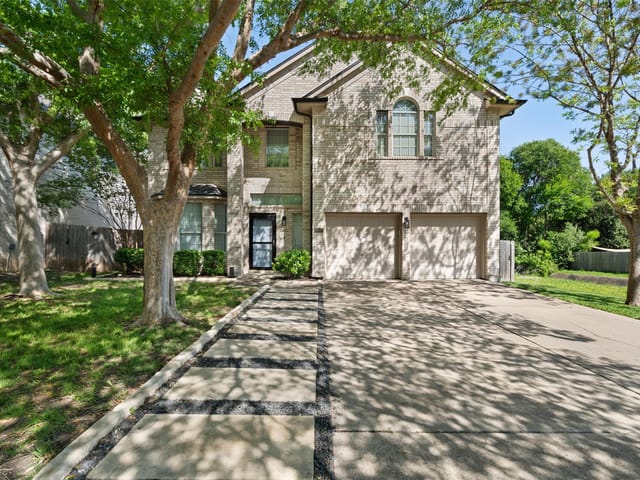13605 Campesina Dr