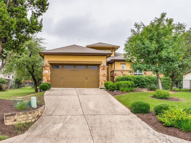 137 Wellesley Ct