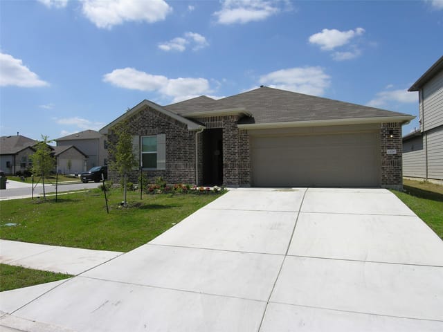 13700 Dismuke Dr