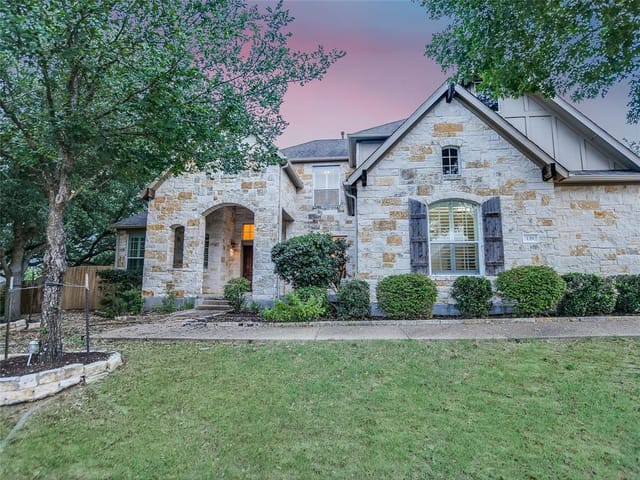 139 Honey Bee Ln