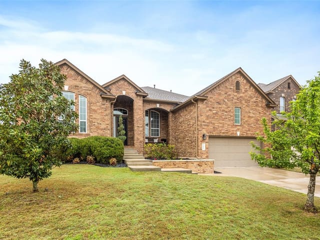 140 Willow Walk Cv