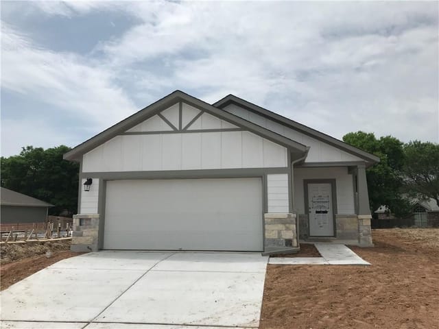 1401 Ambler Dr