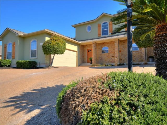 1401 Delsie Dr Unit #A