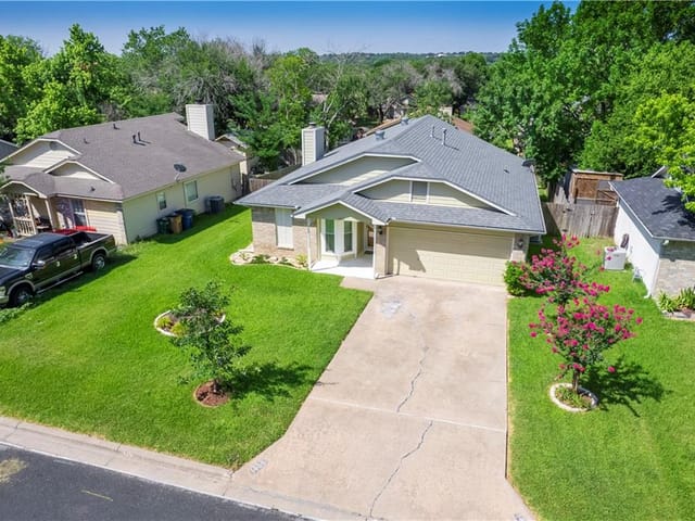 1409 Dominique Dr