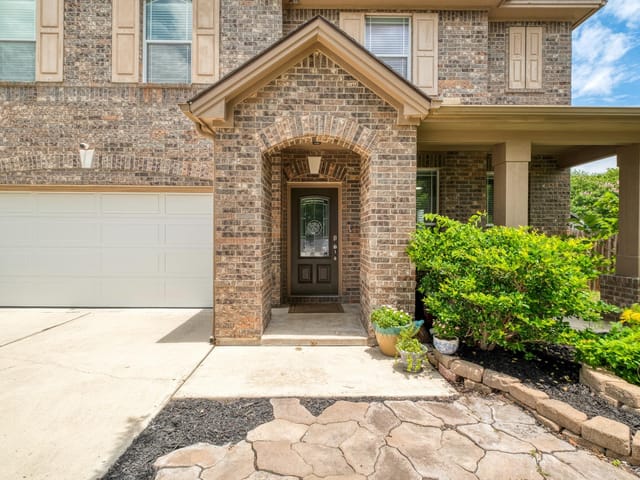141 Clematis CT