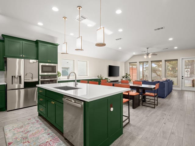 1412 Spring Gulch LN