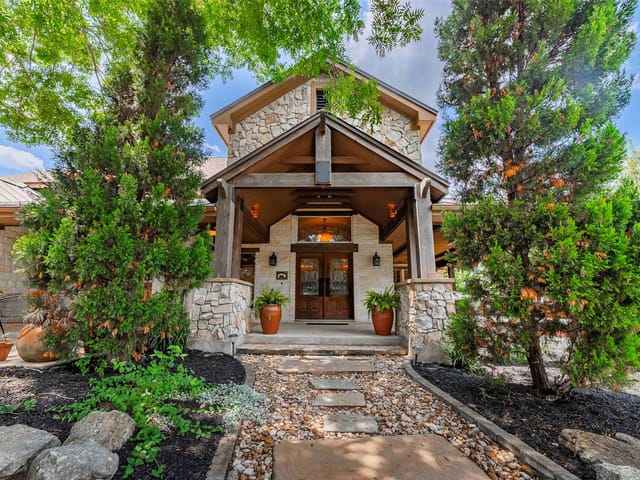 14800 Bear Creek Pass