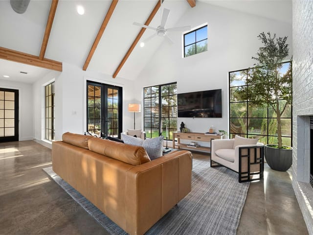 14825 Bear Creek Pass