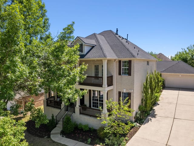 150 Oxford Ct