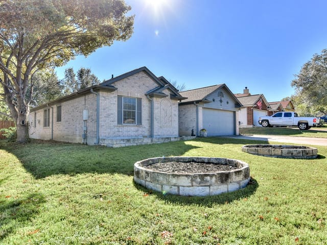 1503 Barcus Dr