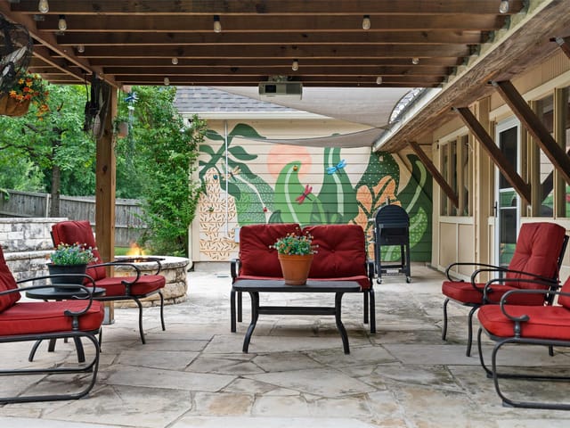 15105 Falcon Dr
