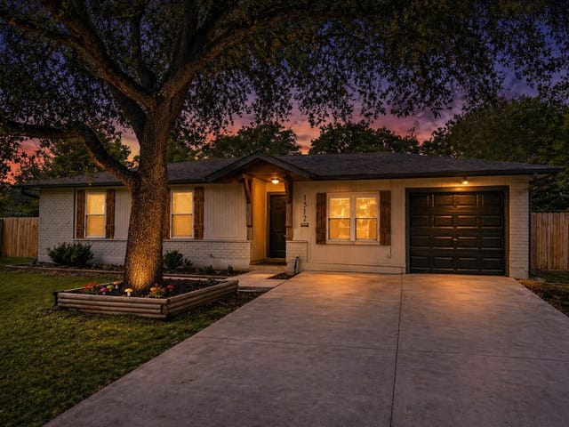 1512 W Mesa Park Dr
