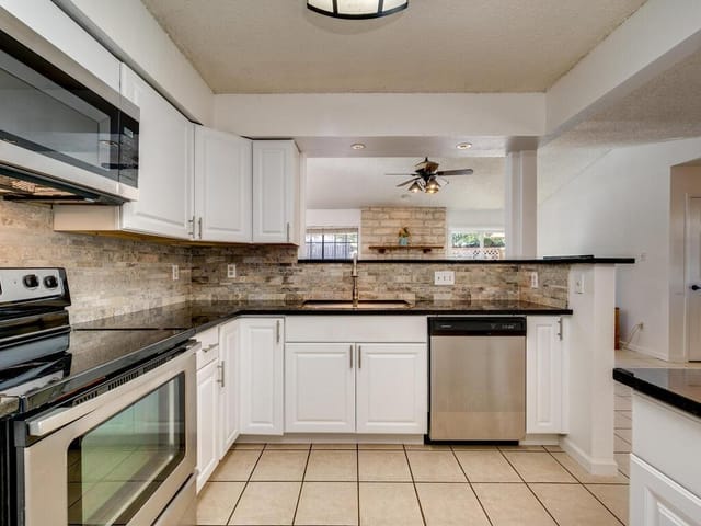 15202 Pheasant Ln