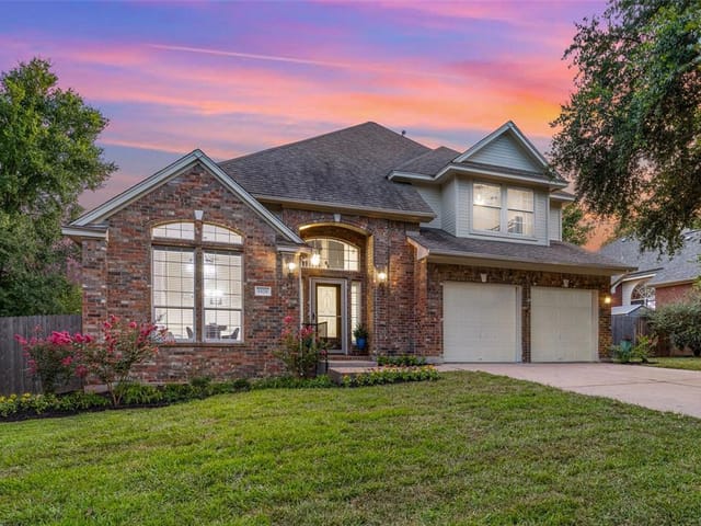 1529 Visalia Ln