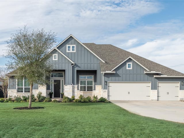 157 McNaughton Dr