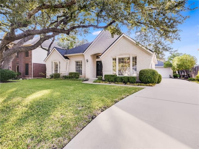 15826 W Dorman Dr