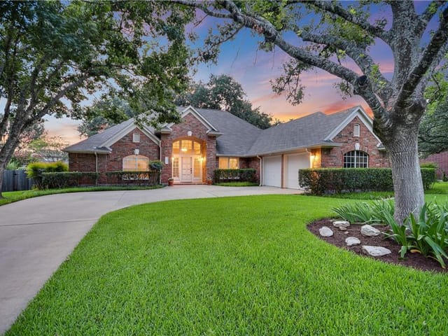 15902 W Dorman Dr