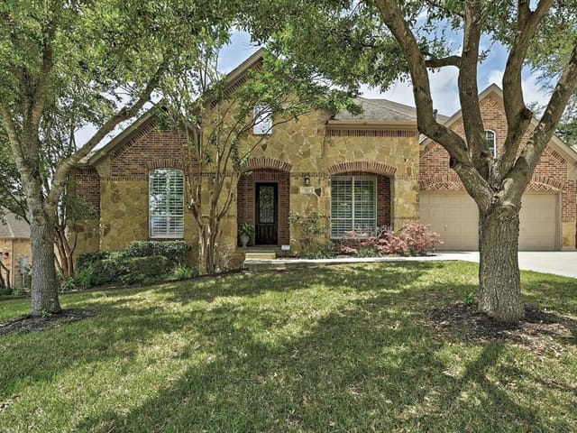 160 Littleton Dr