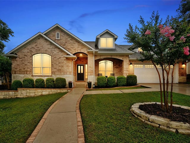 160 Oxford Ct