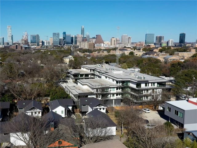 1600 S 1st St Unit #208