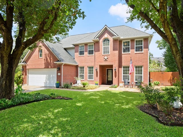 16427 Paralee Cv