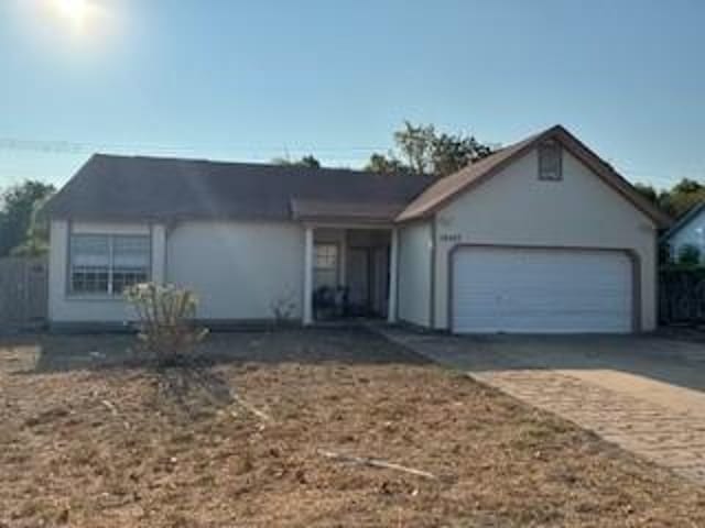 16507 Edgemere DR