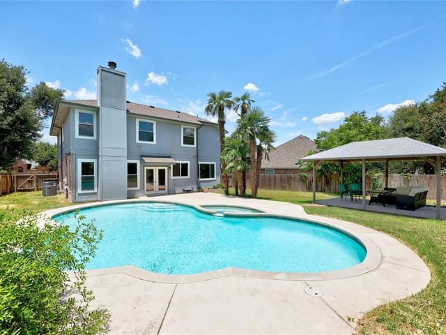 16613 Denise Dr