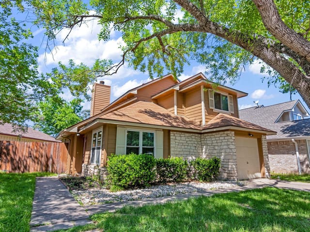 16808 Whitebrush Loop