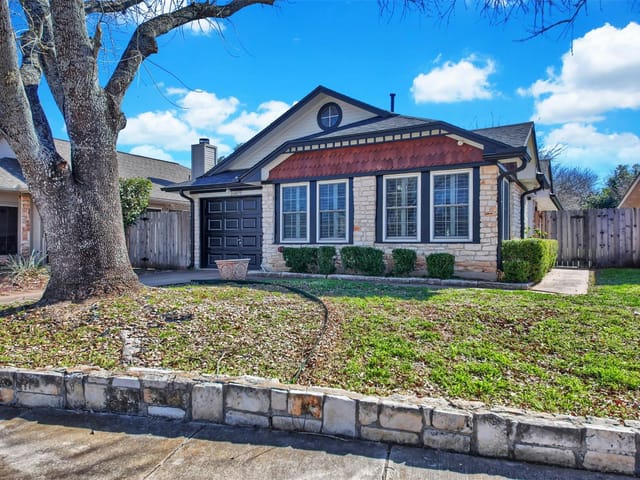 16809 Village Oak Loop