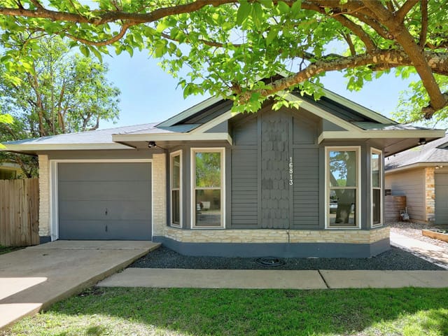 16813 Village Oak Loop