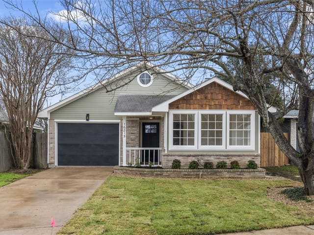16815 VILLAGE OAK Loop