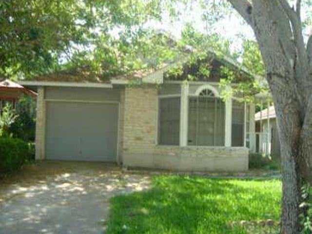 16821 Village Oak LOOP