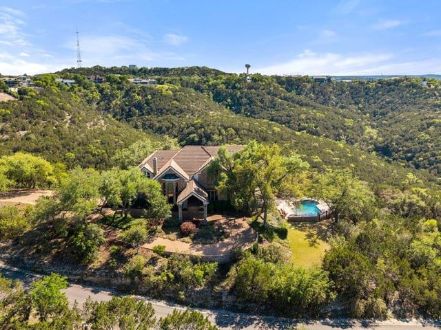 View 17 Cicero Ln in Rob Roy Ph 02 17 Cicero Ln - front exterior - Luxury home in Rob Roy Ph 02, Austin, TX