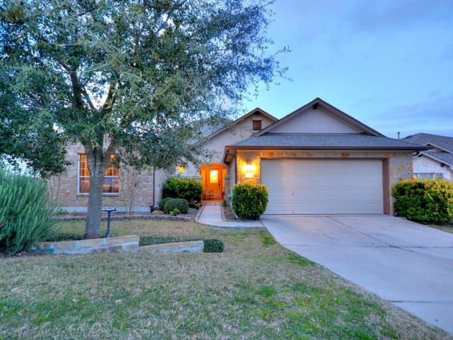 170 CANTERBURY Dr