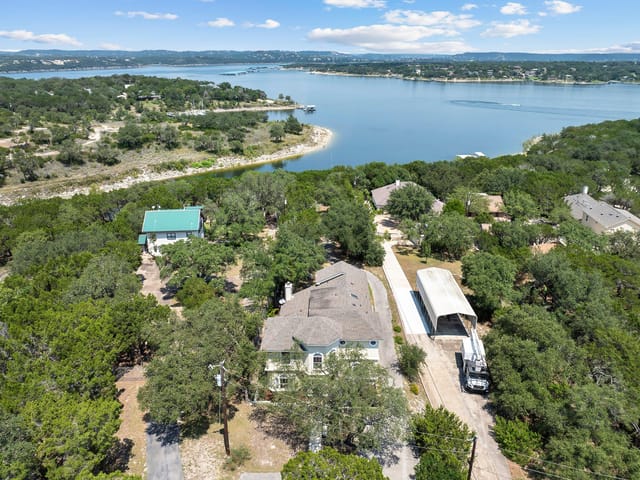 17004 Sleepy Hollow Dr