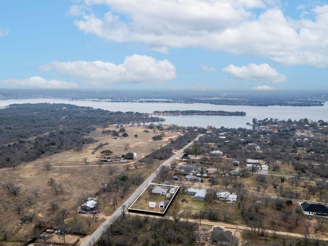 1701 Valley View Ln