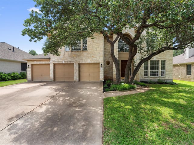 17112 Crescent Heights Trl