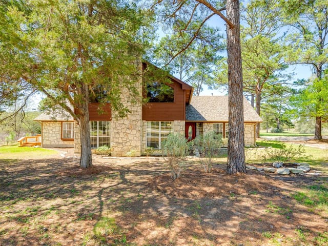 179 Rainbow DR